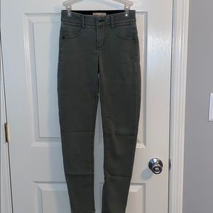 green high rise jegging